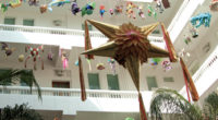La piñata, ese sueño que muchos tienen de niño en estas fechas, regresa a ser el centro de atención de miles de hogares en México cuando se escuchen los clásicos […]