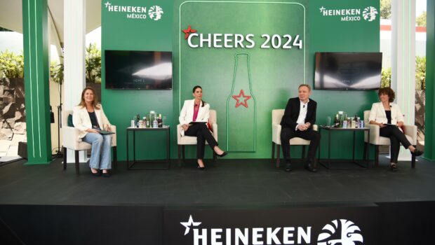 Claudia de la Vega, vicepresidenta de Asuntos Corporativos de Heineken México, relato que su iniciativa Cultivadores de Agua, premiará a 25 mujeres líderes que impulsan las soluciones ambientales para el […]