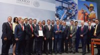 El Presidente Enrique Peña Nieto entregó el Premio Nacional de Calidad 2016 en la categoría de Energía a la División de Distribución Norte de la Comisión Federal de Electricidad. Este […]