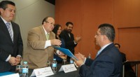 El secretario de Turismo en Querétaro, Hugo Burgos García, encabezó la ceremonia de entrega de 13 Distintivos “M”, a un mismo número de empresas queretanas, en donde manifestó que el […]