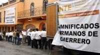 El Sindicato Nacional de Trabajadores de la Educación (SNTE), inició la entrega de alimentos y artículos de limpieza a la población afectada por los huracanes Manuel e Ingrid, principalmente a […]
