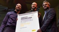 El atleta y motivador activista Colin Kaepernick ha sido galardonado con el premio Embajador de Conciencia 2018 de Amnistía Internacional. El premio se presentó oficialmente en una ceremonia celebrada en […]